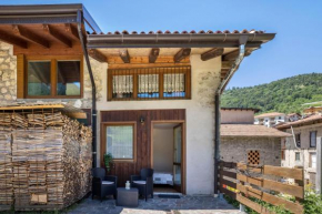 Agritur piazera con terrazzo Ronzo-Chienis
